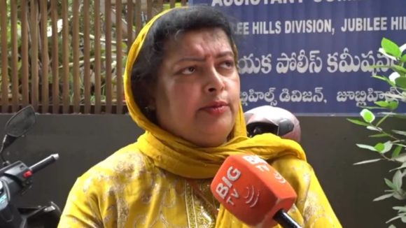 ఆస్తి కోసమే దాడి…అందరూ ఒక్కటై నా జీవితాన్ని నాశనం చేశారు: నటి సజిని