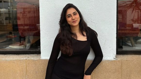 నా ఓటు ఎవరో వేశారు..ఎన్నికల సంఘానికి ఫిర్యాదు చేసిన నటి!