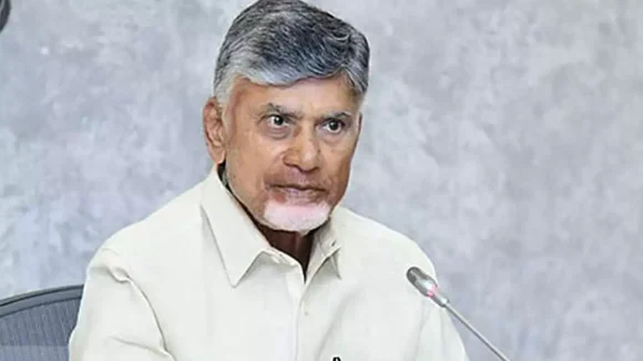 ఏపీలో ఇంధన సంక్షోభంపై సీఎం చంద్రబాబు సీరియస్..  వారికి పెట్రోల్, డిజిల్ పోయొద్దు!
