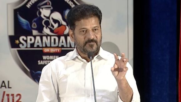 డ్రగ్స్ కేసుల్లో సెలేబ్రిటీలను పట్టుకుని జైల్లో పెట్టండి.. పోలీసులకు సీఎం రేవంత్ రెడ్డి సంచలన ఆదేశాలు