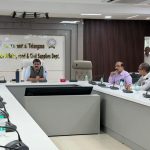 ఆటో డ్రైవర్లకు గుడ్ న్యూస్.. వారంలో 363 మెట్రిక్ టన్నుల గ్యాస్ సరఫరా, పౌరసరఫరాల శాఖ సమీక్ష
