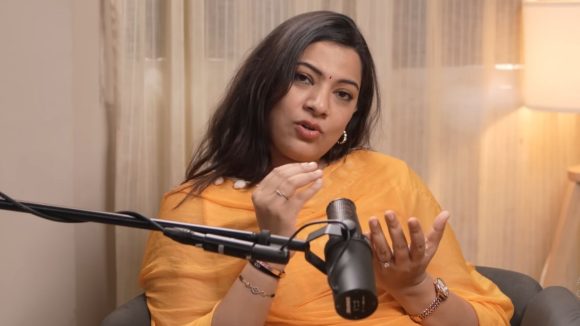 ముసుగులో మోసాలెన్నో.. నోరు తెరిస్తే కాపురాలు కూలుతాయి.. గీతా మాధురి షాకింగ్ కామెంట్స్!