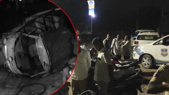 Road Accident: జగిత్యాల జిల్లాలో ఘోర రోడ్డు ప్రమాదం.. లారీ బీభత్సం.. స్పాట్‌లో ముగ్గురు మృతి
