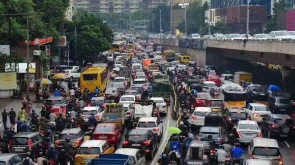 Hyderabad Traffic: హైదరాబాద్ సిటీ వాహనదారులకు బిగ్ అలర్ట్.. ఆ రూట్లలో ట్రాఫిక్ ఆంక్షలు, ఎందుకంటే