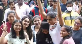 అండమాన్‌ సముద్రంలో పడవ బోల్తా..250 మంది గల్లంతు