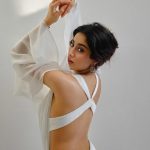Janvikapoor : బ్యాక్ లెస్ అందాలతో సన్నజాతి తీగలా వయ్యారాలు వలకబోస్తున్న దేవర బ్యూటీ..