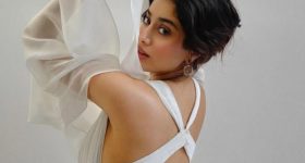 Janvikapoor : బ్యాక్ లెస్ అందాలతో సన్నజాతి తీగలా వయ్యారాలు వలకబోస్తున్న దేవర బ్యూటీ..