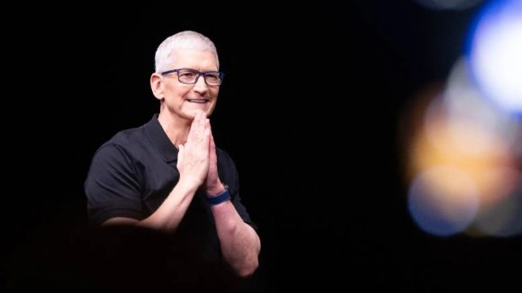 Apple Company: ఆపిల్‌ కొత్త సీఈఓగా జాన్ టెర్నస్.. టిమ్ కుక్  డ్రాప్, కొత్త బాధ్యతలేంటో తెలుసా?