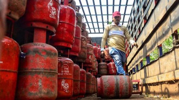 LPG Cylinder New Rules: గ్యాస్ వినియోగదారులకు సూచన.. మే 1 నుంచి   కొత్త రూల్స్ మొదలు, బుకింగ్ టైమ్ కూడా
