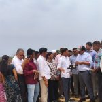 వేగంగా ధాన్యం సేకరణ.. రైతు ముంగిటకే కొనుగోలు వ్యవస్థ, స్టీఫెన్ రవీంద్ర పరిశీలన