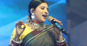 పోలీస్ స్టేషన్ ను ఆశ్రయించిన సింగర్ మంగ్లీ..150 కోట్ల మోసం పై ఊహించని ట్విస్ట్!