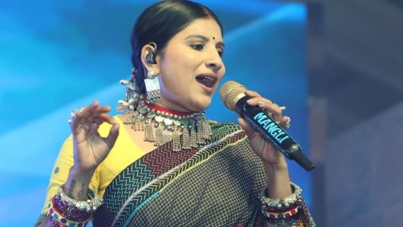 పోలీస్ స్టేషన్ ను ఆశ్రయించిన సింగర్ మంగ్లీ..150 కోట్ల మోసం పై ఊహించని ట్విస్ట్!