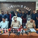 Medchal: పోలీసులకే షాక్ ఇచ్చిన నిందితులు.. క్యాబేజీ బస్తాల కింద ఇంత పెద్ద మోసమా?