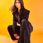 Mouni Roy : బ్లాక్ కోటులో స్టైల్ తో అదరగొట్టింది.. ఫోటోలు వైరల్..