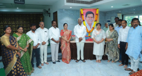 నా రాజకీయ ఎదుగుదలకు ఆయనే పునాది.. నరేందర్ రెడ్డి మృతిపై ఎమ్మెల్యే కడియం ఆవేదన