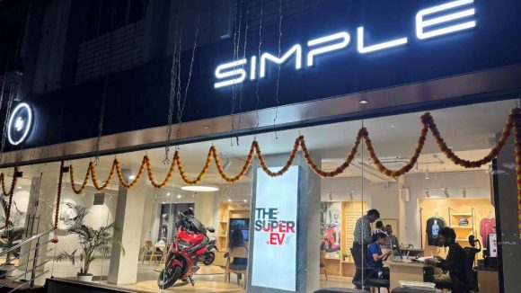 దేశ వ్యాప్తంగా సింపుల్ ఎనర్జీ విస్తరణ, అన్ని సిటీస్ లో కొత్త ఎలక్ట్రిక్  షోరూమ్ ల ఏర్పాటు!