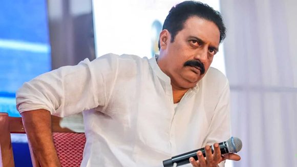 నెటిజన్ ప్రశ్నకు ఎమోషనల్ రిప్లే ఇచ్చిన ప్రకాష్ రాజ్.. ఏం జరిగిందంటే?