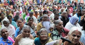 తెలంగాణ సర్కార్ కీలక నిర్ణయం.. కొత్తగా 2 లక్షల పెన్షన్లు! గ్రామసభల ద్వారా