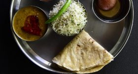 Acne Foods: రైస్ vs రోటి.. మొటిమలు తగ్గాలంటే ఈ రెండింటిలో ఏది తింటే మంచిది?