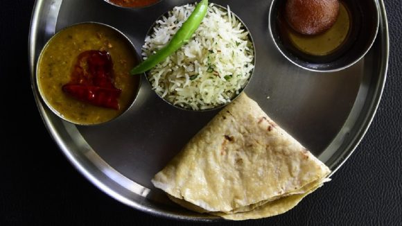 Acne Foods: రైస్ vs రోటి.. మొటిమలు తగ్గాలంటే ఈ రెండింటిలో ఏది తింటే మంచిది?