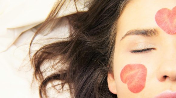 Skin Hazards: కిచెన్ లో వాడే ఈ  పదార్థాలు చర్మానికి నేరుగా పూయడం ఎంత ప్రమాదమో తెలుసా?