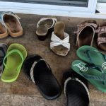 Slippers: ఇంటి ముందు చెప్పులు చిందరవందరగా పడేస్తున్నారా? అయితే జరిగేది ఇదే
