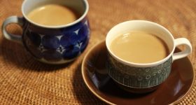 Tea: టీ తాగిన వెంటనే నీళ్లు తాగేస్తున్నారా? అలా చేయడం ఎంత ప్రమాదకరమంటే..