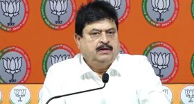 రష్మిక బర్తడే స్పెషల్.. మైసా నుండి స్పెషల్ పోస్టర్.. ఆ రౌద్రం ఏంటి బాబోయ్!