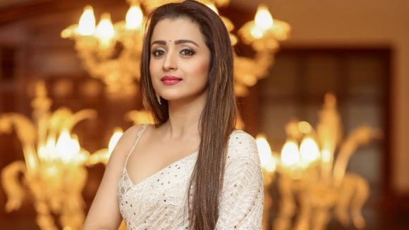 తమిళనాడు ఎన్నికల వేళ… హాట్ టాపిక్ గా మారిన త్రిష ఆస్తుల విలువ!
