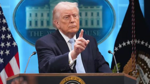 Trump: ట్రంప్ కీలక ప్రకటన.. ఇరాన్‌తో కాల్పుల విరమణ పొడిగింపు, పోర్టుల దిగ్బంధం తప్పదు