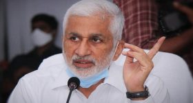 Elinati Shani: ఏలినాటి శని ప్రభావం తగ్గించుకోవాలంటే శనివారం రావి చెట్టు దగ్గర ఇలా చేయండి