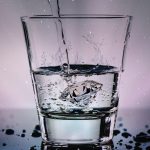 Drinking water: ఉదయం ఖాళీ పొట్టతో నీళ్లు తాగితే నిజంగా శరీరానికి మంచిదేనా? అలా తాగితే ఏం జరుగుతుంది?