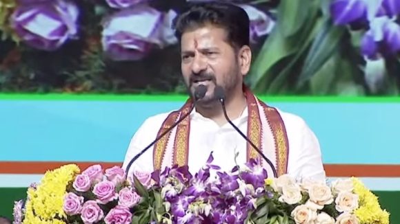 2034 వరకు నేనే ..  అందరి లెక్కలు తేలుస్తా..  ఆదిలాబాద్ గడ్డపై రేవంత్ పవర్ ఫుల్ స్పీచ్