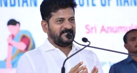 వైట్ కాలర్ వద్దు.. బ్లూ కాలర్ ముద్దు.. AI యుగంలో నైపుణ్యమే ఆయుధమన్న సీఎం
