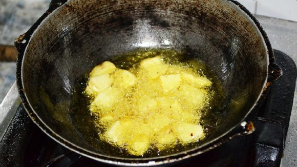 Best Cooking Oils: వంటకు ఉత్తమ నూనెలు ఏవి? ఏ నూనెలు వాడకపోతే మంచిది?