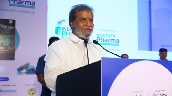 నాణ్యత తప్పితే బ్లాక్ లిస్టే.. మంత్రి దామోదర సీరియస్ వార్నింగ్!