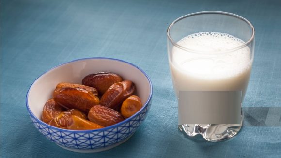Dates with Milk: పాలు ఖర్జూరం కలిపి తింటే అద్భుత ప్రయోజనాలు.. తెలిస్తే ఇప్పుడే తినడం ప్రారంభిస్తారు