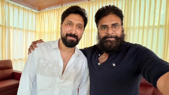 పవన్ కళ్యాణ్ ను కలిసిన డైరెక్టర్ బాబీ.. మరో ప్రాజెక్టుకు శ్రీకారం చుట్టబోతున్నారా?