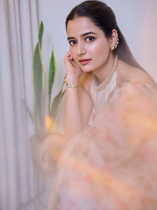 Ashika Ranganath Photo Gallery