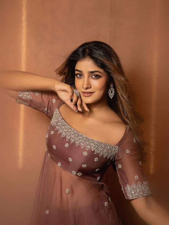 Dimple Hayathi Photo Gallery