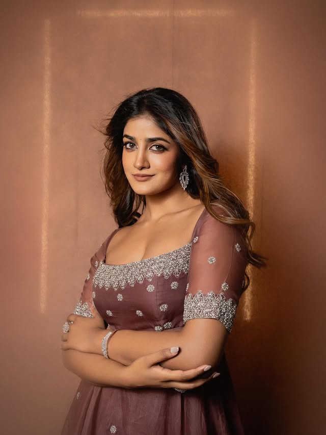 Dimple Hayathi Photo Gallery