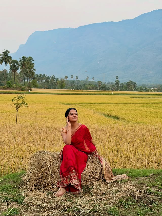Vishnavi Chaithanya ( Source / Instagram ) Vishnavi Chaithanya photo Gallery