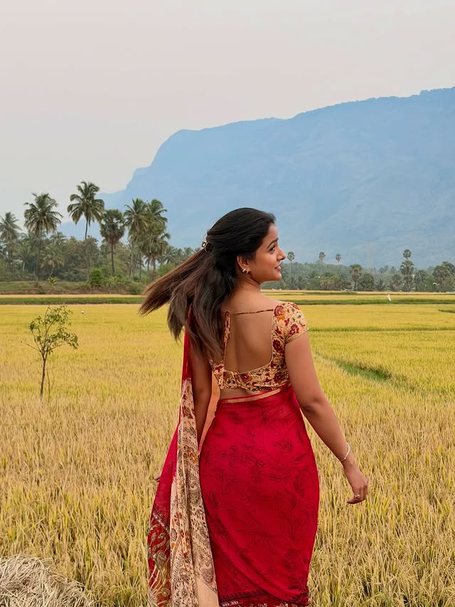 Vishnavi Chaithanya ( Source / Instagram ) Vishnavi Chaithanya photo Gallery