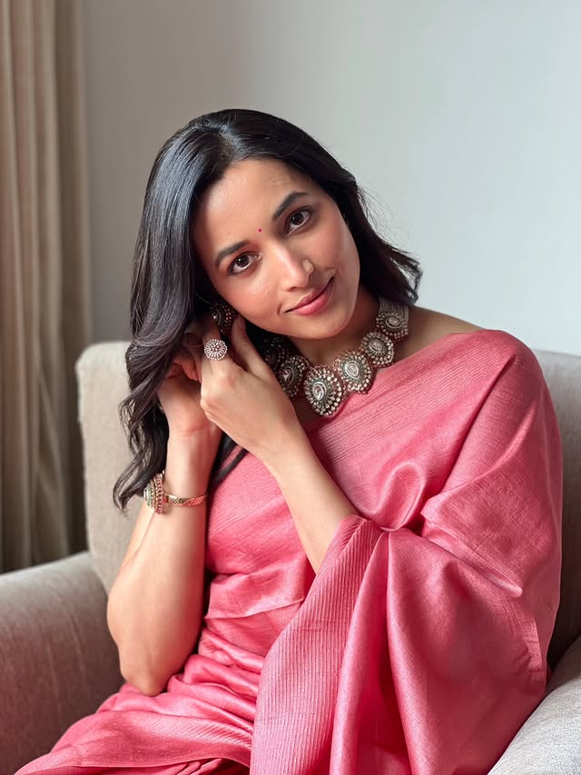 Srinidhi Shetty ( Source / Instagram ) Srinidhi Shetty photo Gallery