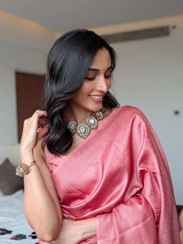 Srinidhi Shetty ( Source / Instagram ) Srinidhi Shetty photo Gallery