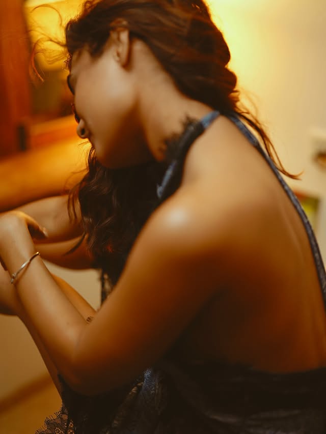Shalini Pandey photo Gallery