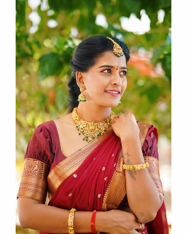 Anshu Reddy ( Source / Instagram ) Anshu Reddy Photo Gallery