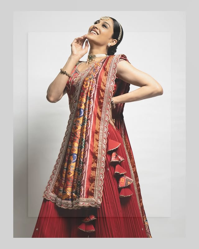 Regina cassandra ( Source / Instagram ) Regina cassandra Photo Gallery