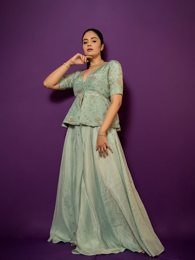 Sreemukhi (Source /Instagram) Sreemukhi Photo Gallery Sreemukhi