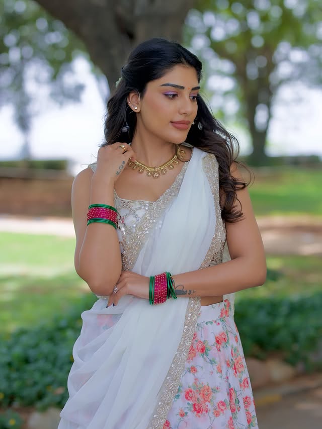 Supritha ( Source / Instagram ) Supritha photo Gallery